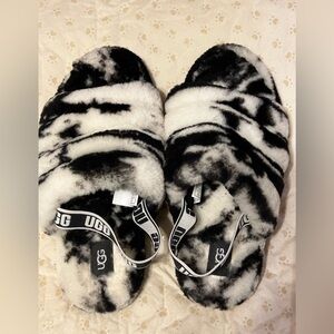 Ugg Women’s Fluff Yeah size 5